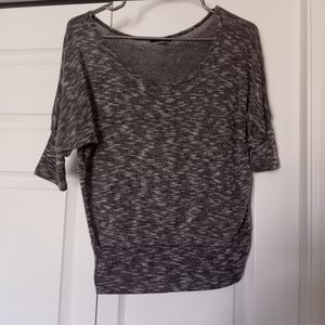 Ladies mid-sleeve T-shirt